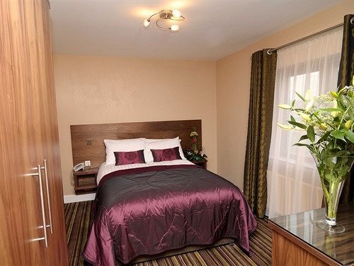 The Balmoral Hotel Newry Buitenkant foto
